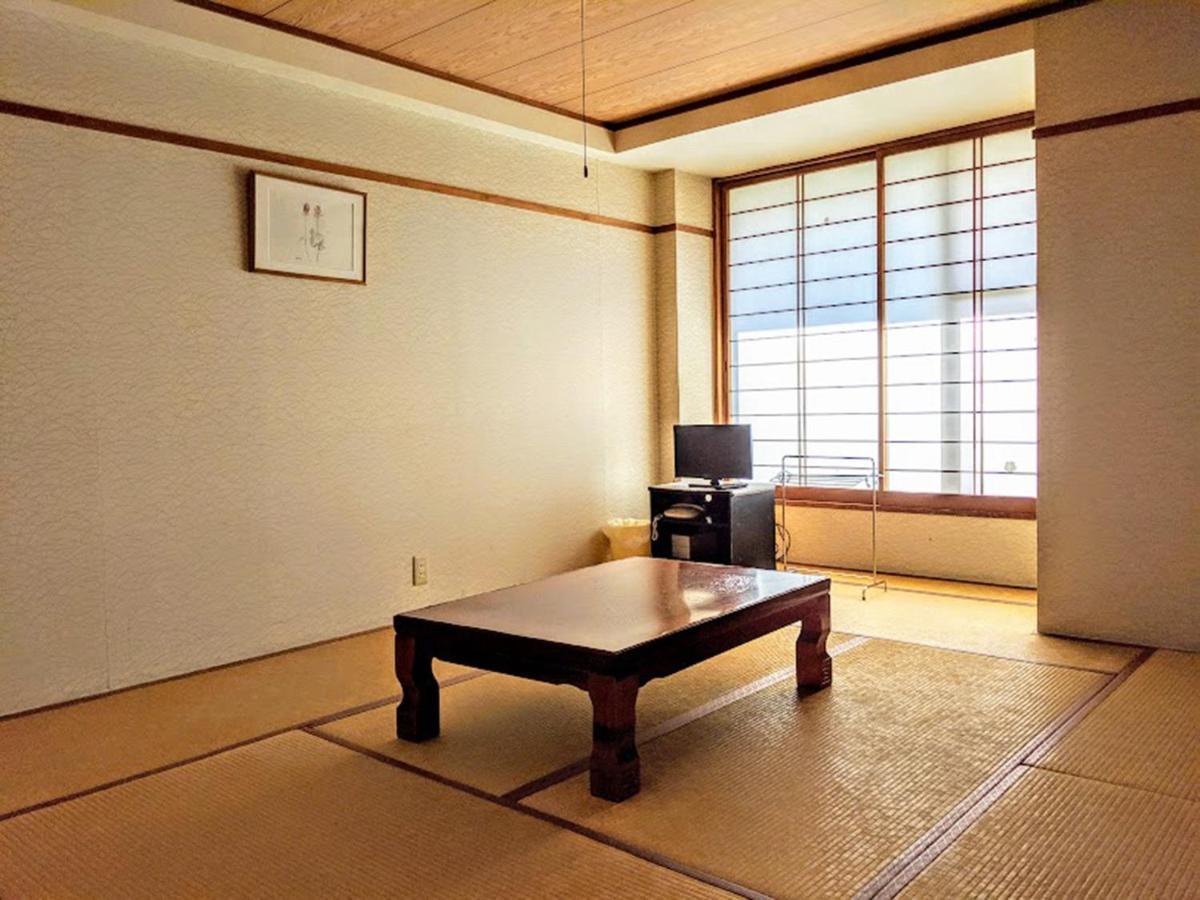 Hotel Madam Mirei อิยามะ ภายนอก รูปภาพ